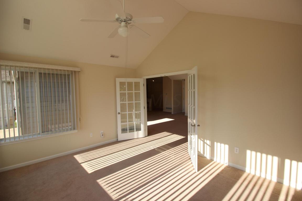 704 Leila Ln E, Heath, OH 43056 photo 4