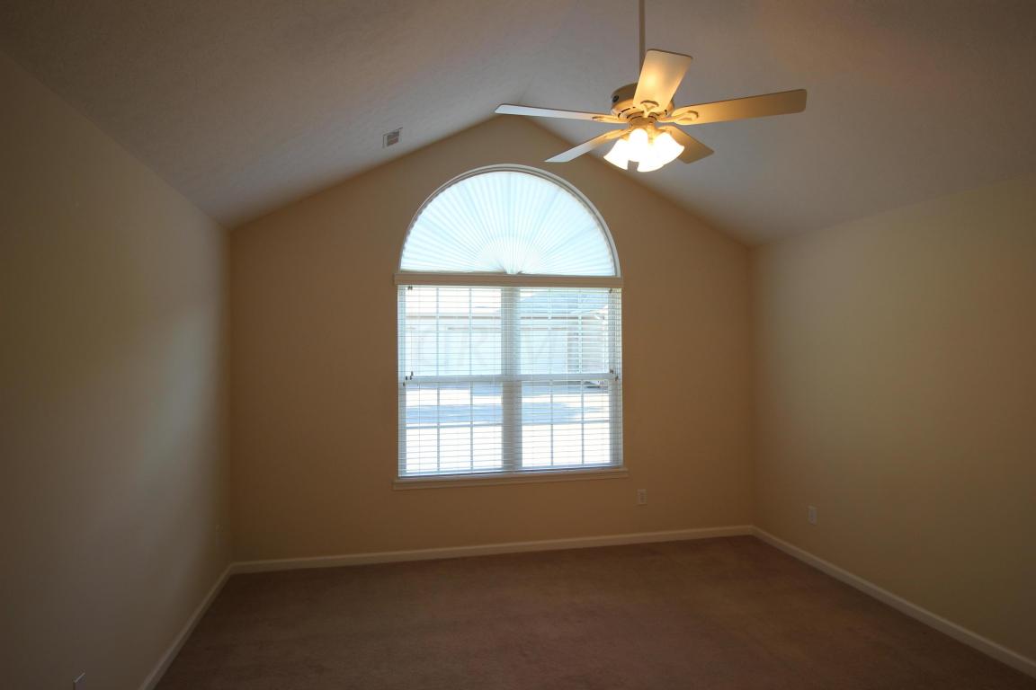 704 Leila Ln E, Heath, OH 43056 photo 24