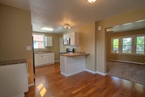 345 E Morrill Ave, Columbus, OH 43207 photo 8