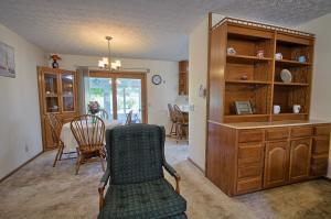 220 Pontious Ln, Circleville, OH 43113 photo 17