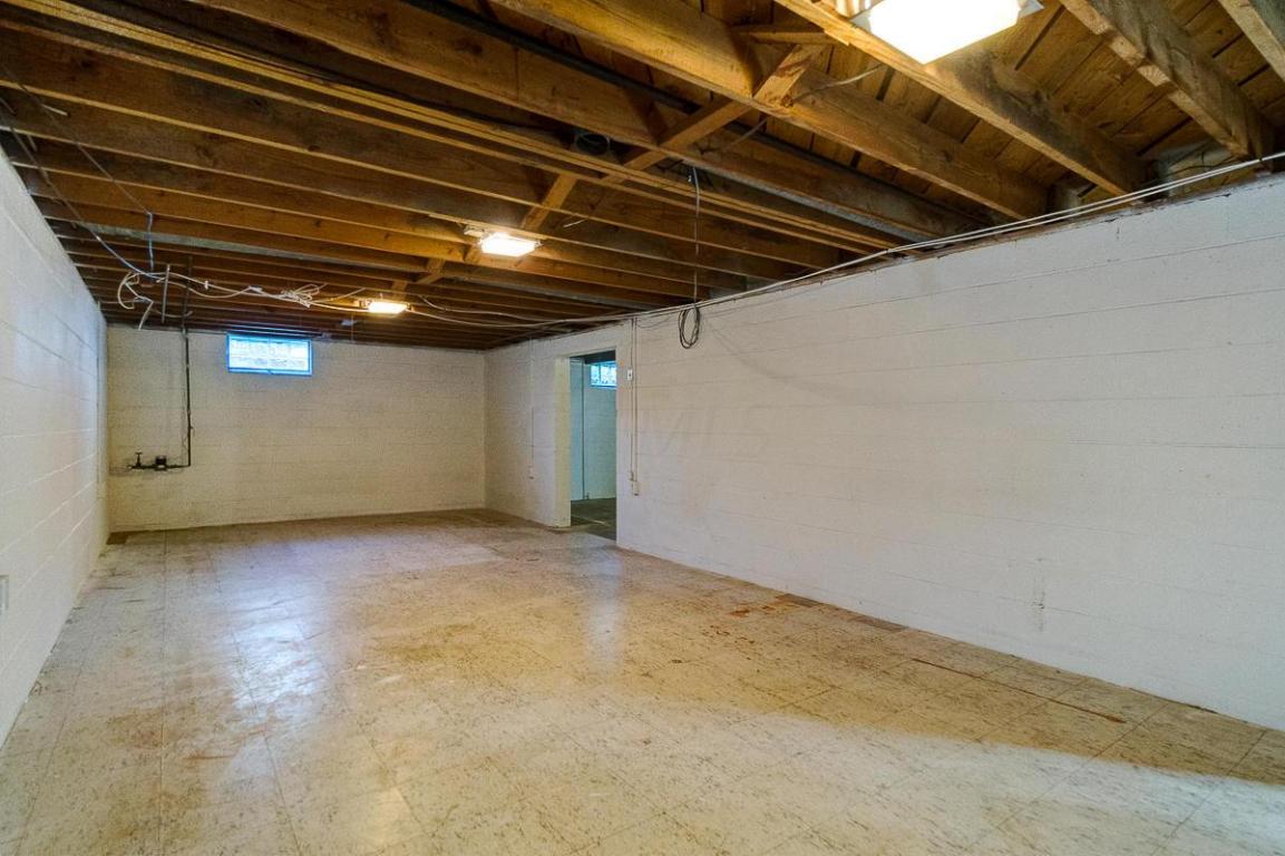 209 E Stafford Ave, Worthington, OH 43085 photo 28