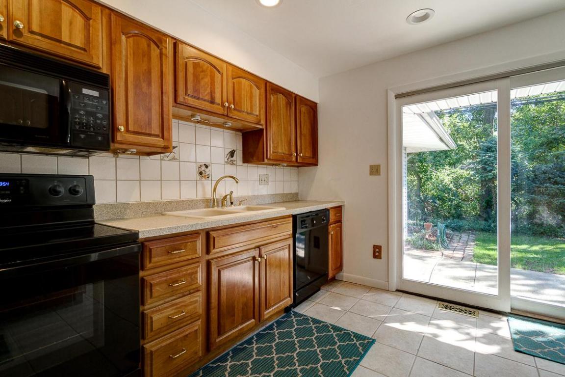 209 E Stafford Ave, Worthington, OH 43085 photo 11