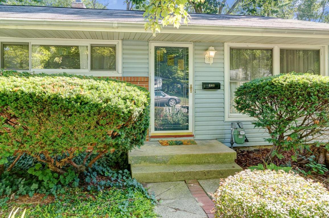 209 E Stafford Ave, Worthington, OH 43085 photo 3
