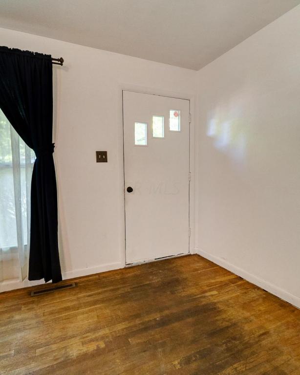 209 E Stafford Ave, Worthington, OH 43085 photo 9