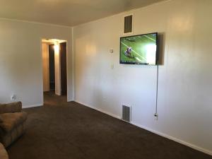 526 S Hampton Rd, Columbus, OH 43213 photo 5