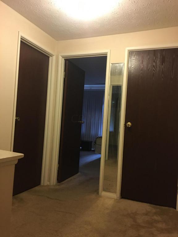 411 Shell Ct E, Columbus, OH 43213 photo 4