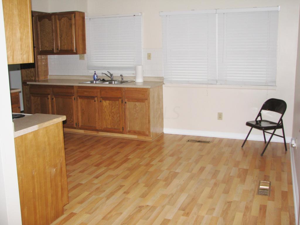 368 Danhurst Rd, Columbus, OH 43228 photo 13