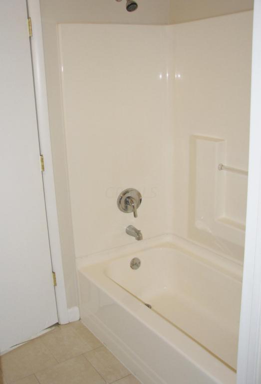 368 Danhurst Rd, Columbus, OH 43228 photo 23