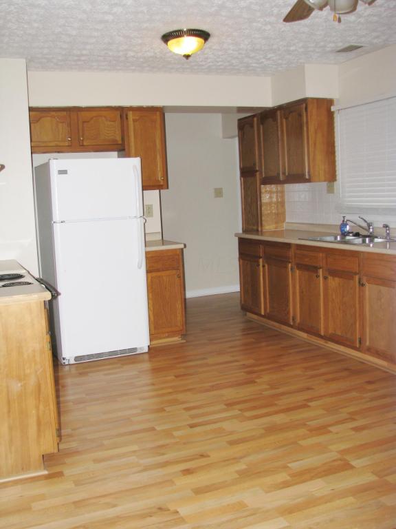 368 Danhurst Rd, Columbus, OH 43228 photo 9