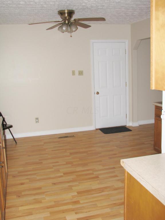 368 Danhurst Rd, Columbus, OH 43228 photo 12