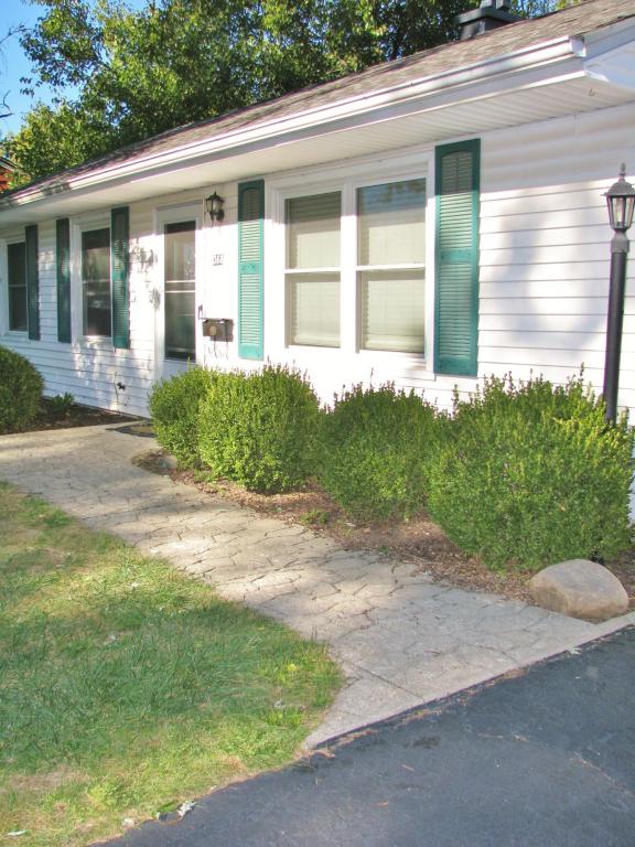 368 Danhurst Rd, Columbus, OH 43228 photo 3