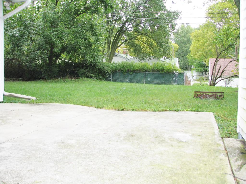 368 Danhurst Rd, Columbus, OH 43228 photo 6