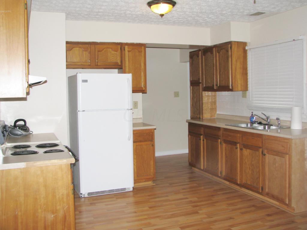 368 Danhurst Rd, Columbus, OH 43228 photo 8