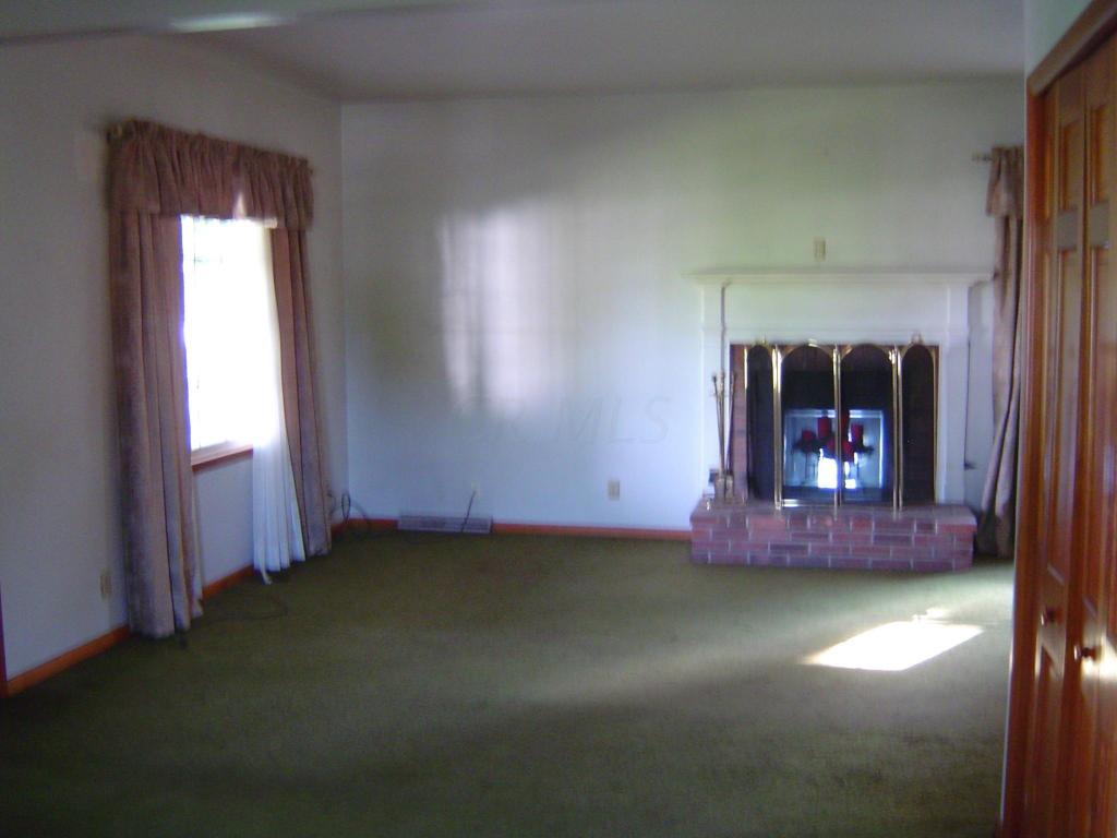 131 Park Pl, Circleville, OH 43113 photo 9