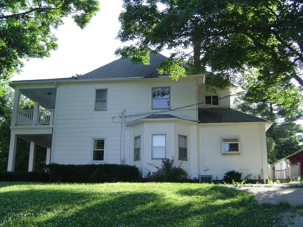 131 Park Pl, Circleville, OH 43113 photo 3