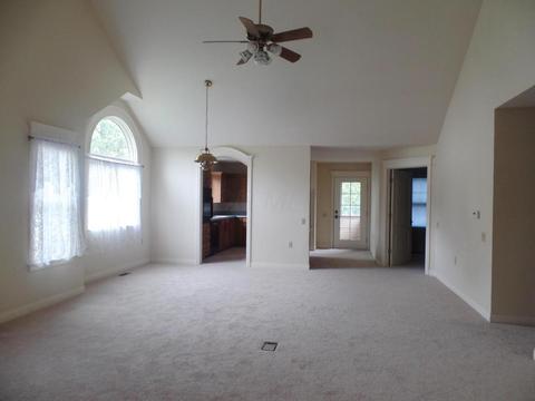 466 Cottage Grv E, Heath, OH 43056 photo 2