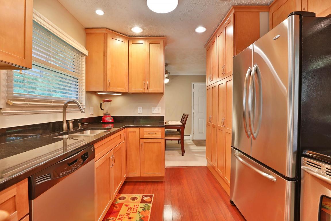 139 E Stanton Ave, Columbus, OH 43214 photo 10