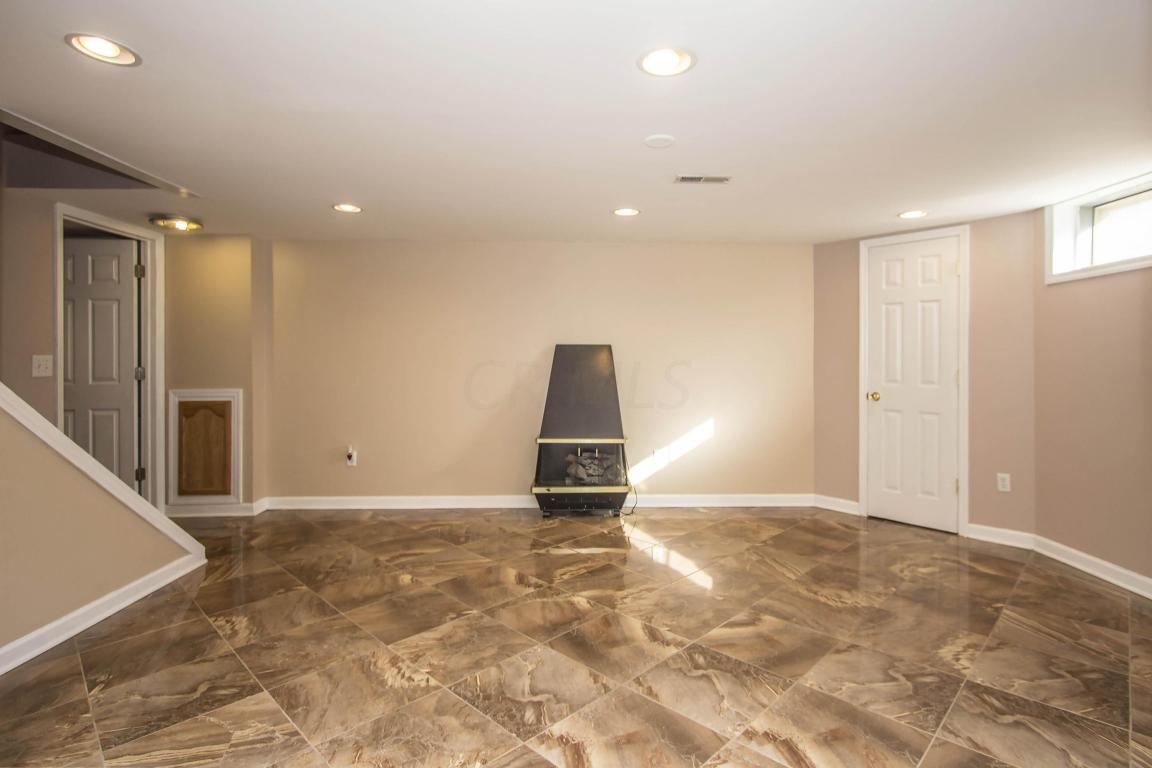 5871 Baytree Dr, Galloway, OH 43119 photo 17