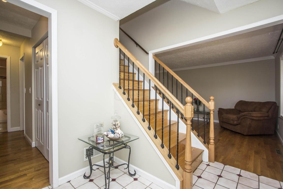 5871 Baytree Dr, Galloway, OH 43119 photo 3