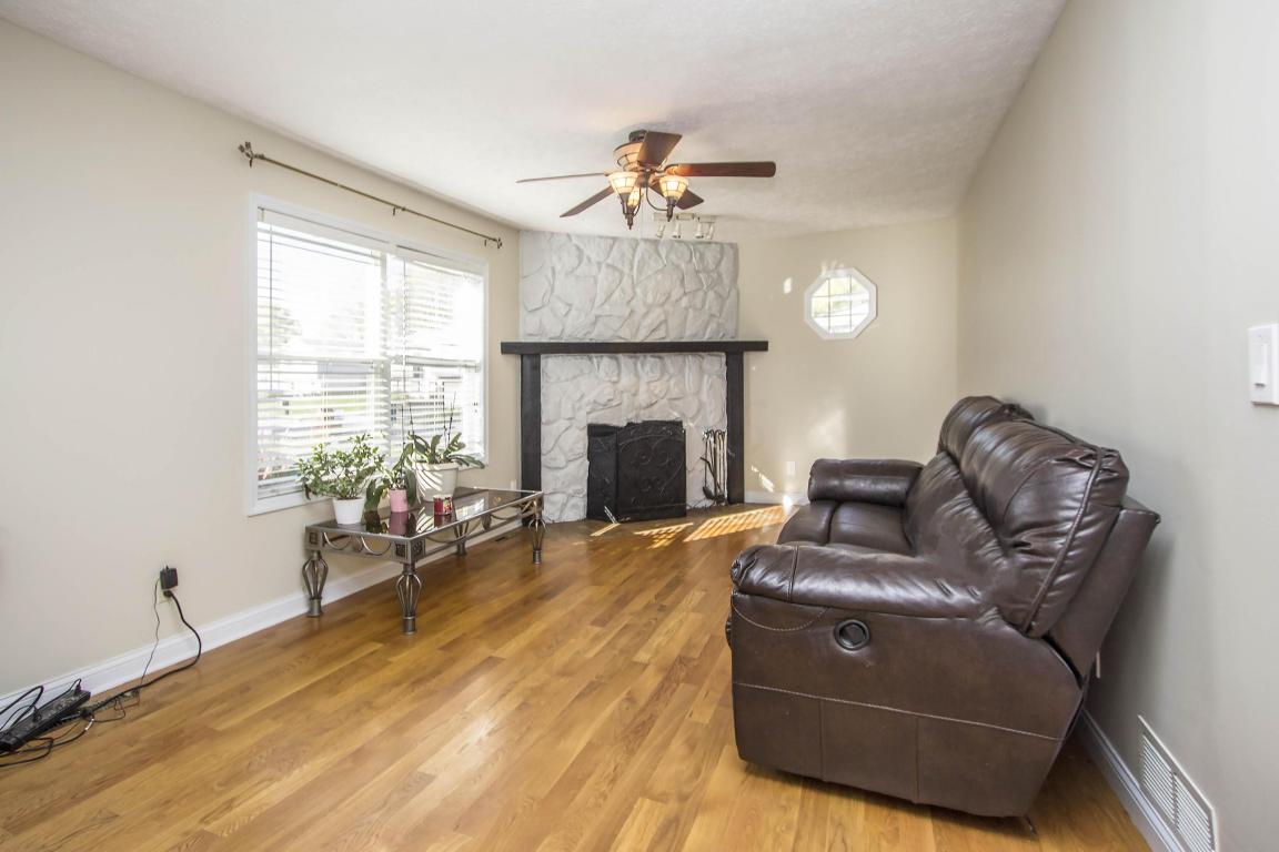 5871 Baytree Dr, Galloway, OH 43119 photo 8