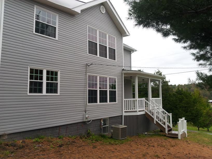 151 Jackson St, Corning, OH 43730 photo 6