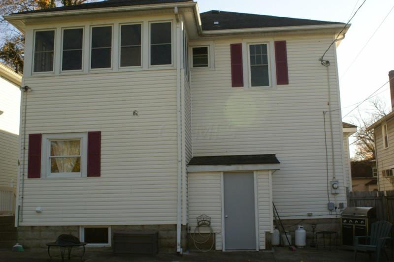 715 E Mulberry St, Lancaster, OH 43130 photo 5