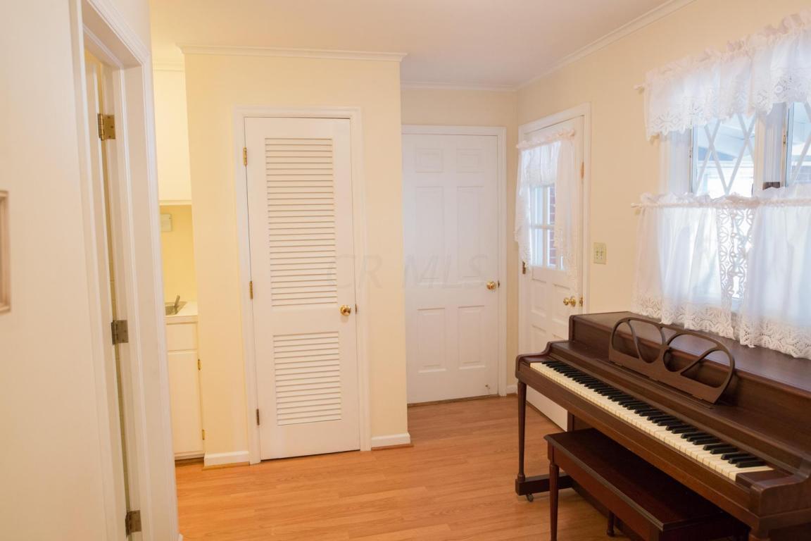 103 Seyfert Ave, Circleville, OH 43113 photo 6