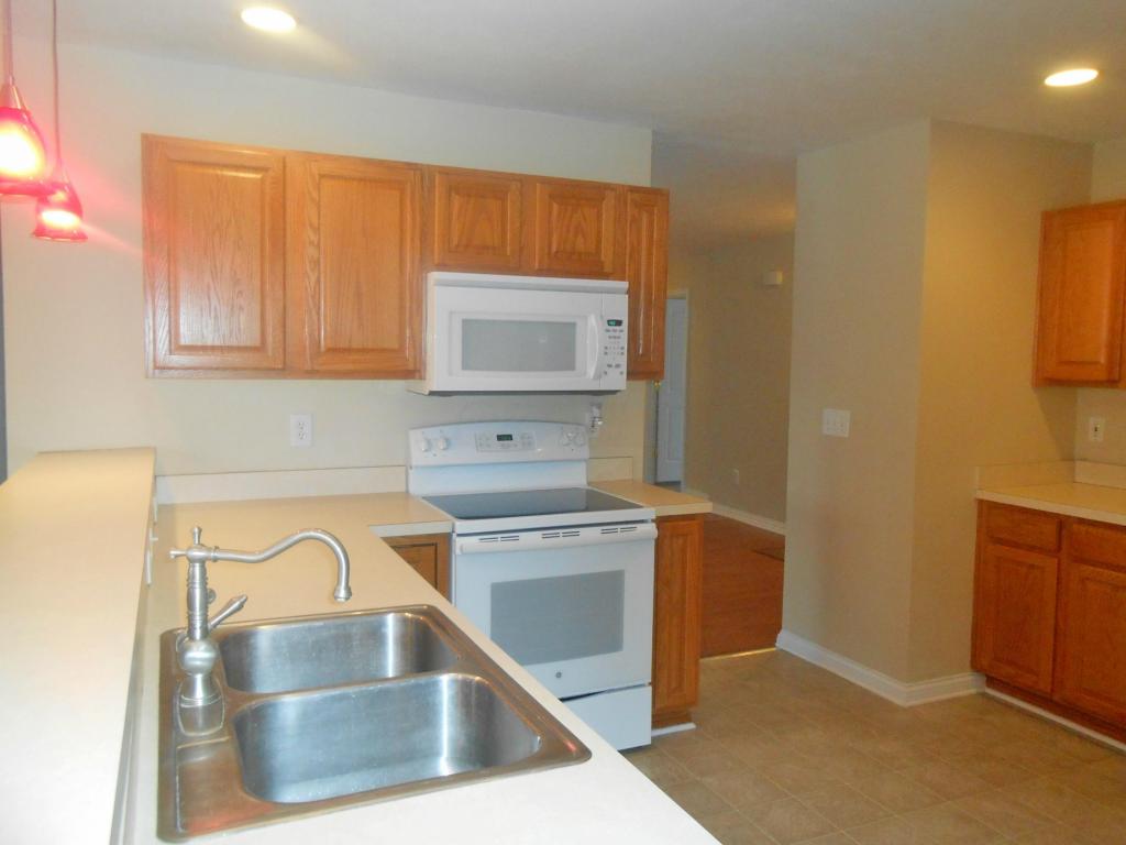 221 E Huntwork St, Baltimore, OH 43105 photo 7