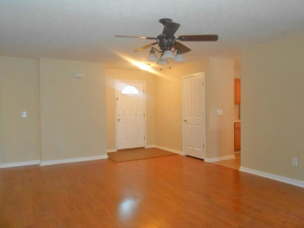 221 E Huntwork St, Baltimore, OH 43105 photo 3