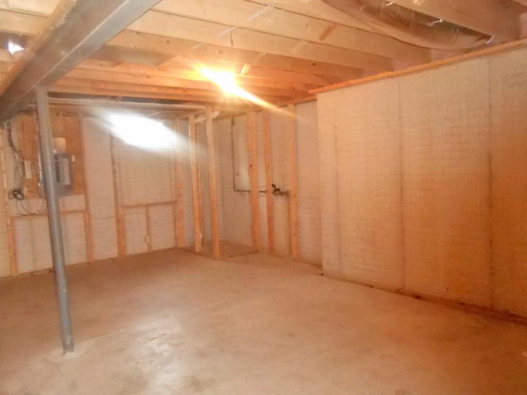 221 E Huntwork St, Baltimore, OH 43105 photo 12