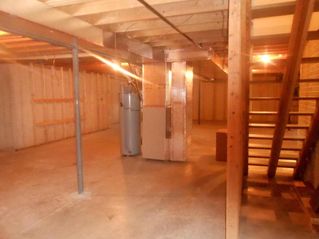 221 E Huntwork St, Baltimore, OH 43105 photo 13