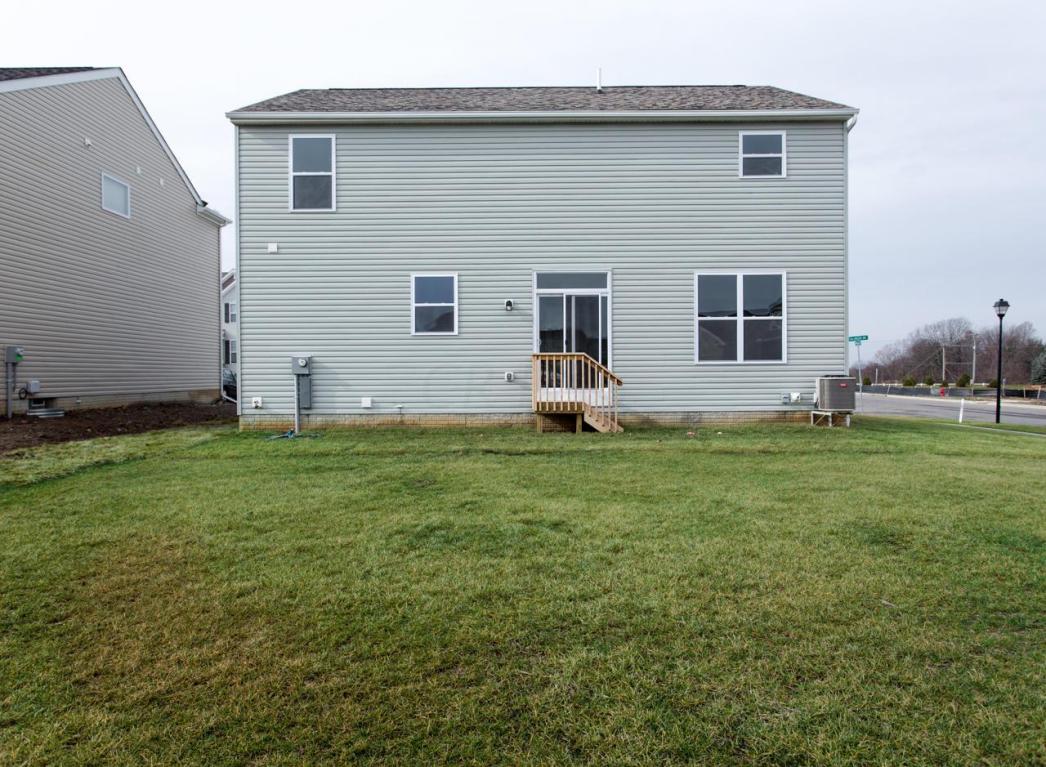 930 Salinger Dr, Lithopolis, OH 43136 photo 4