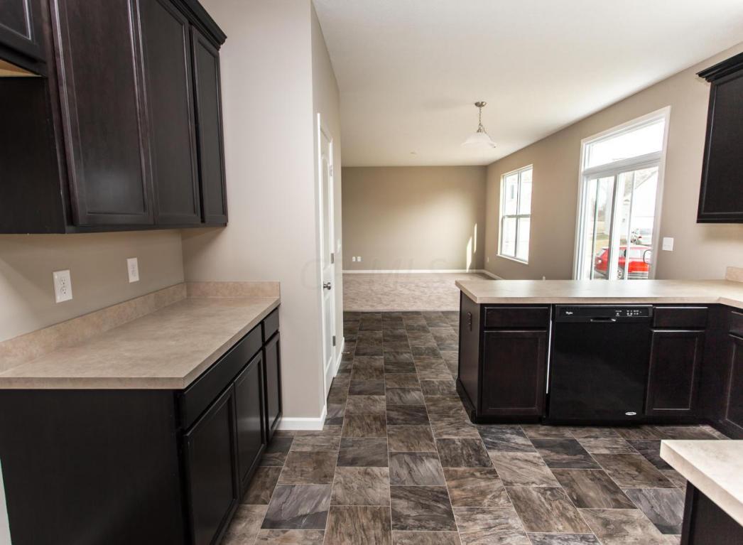 930 Salinger Dr, Lithopolis, OH 43136 photo 17