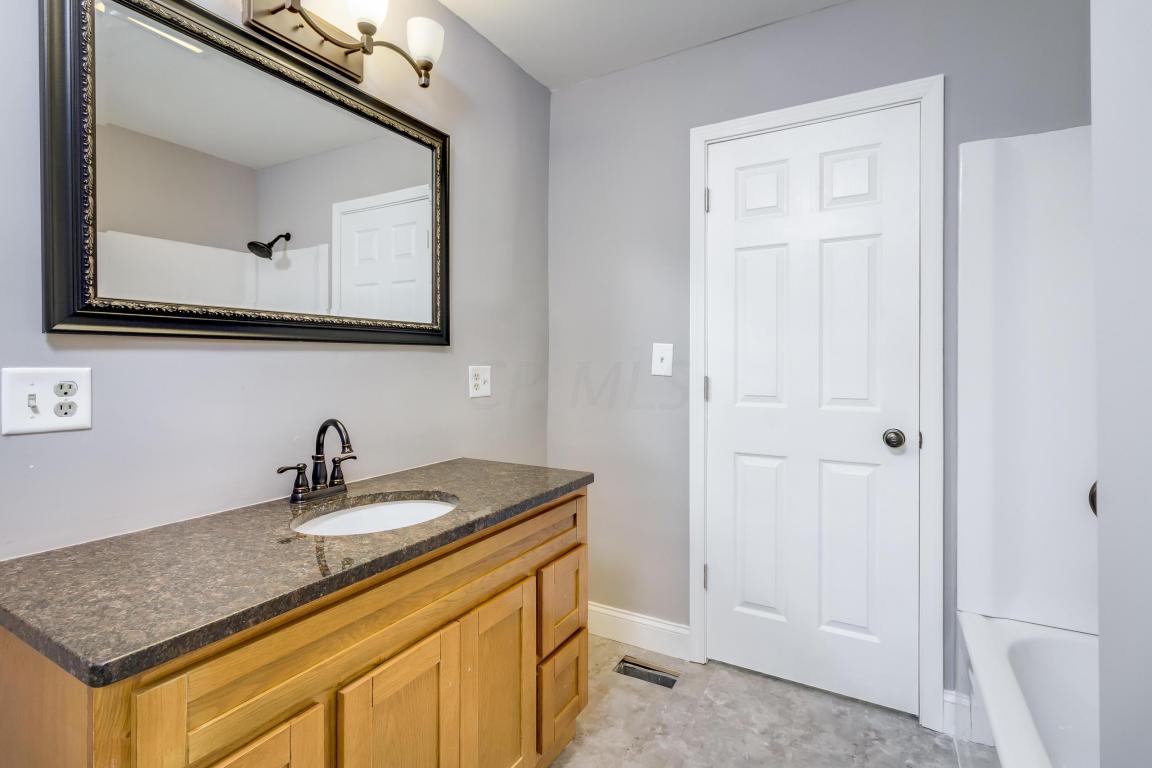 530 E Walnut St, Lancaster, OH 43130 photo 13