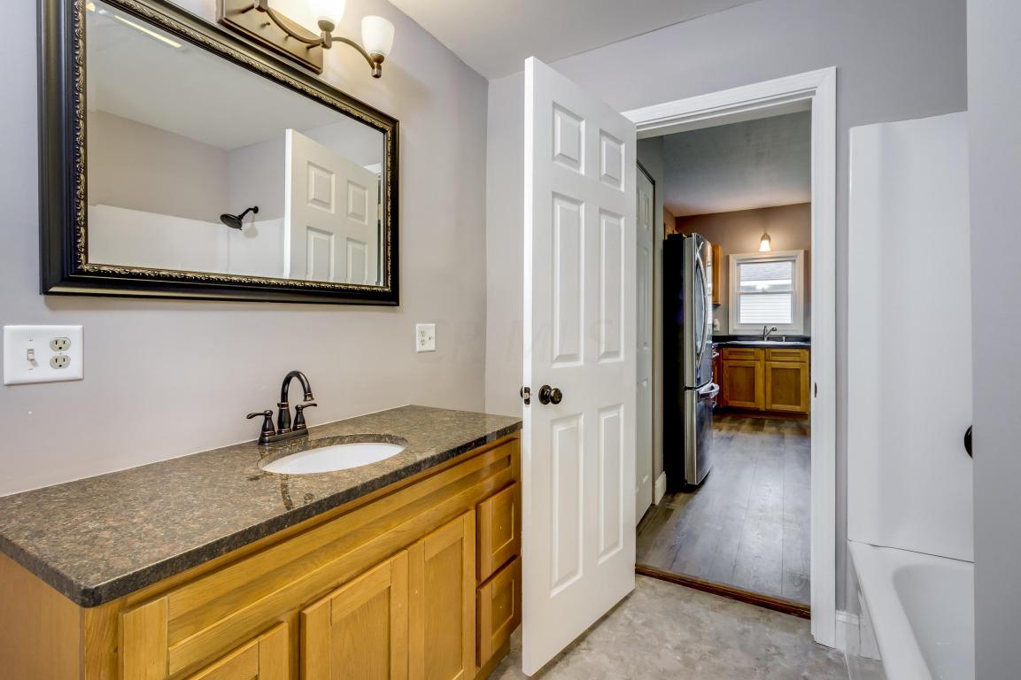 530 E Walnut St, Lancaster, OH 43130 photo 12