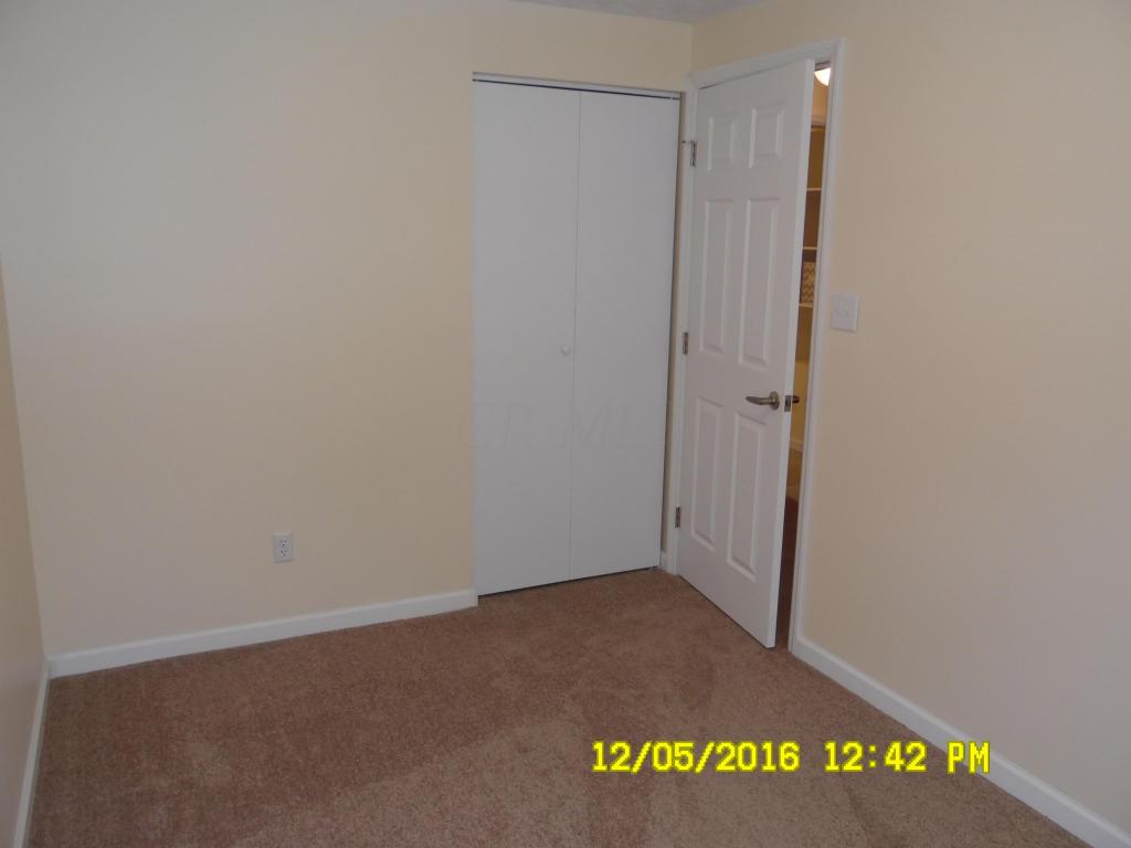 2986 Upton Rd E, Columbus, OH 43232 photo 12
