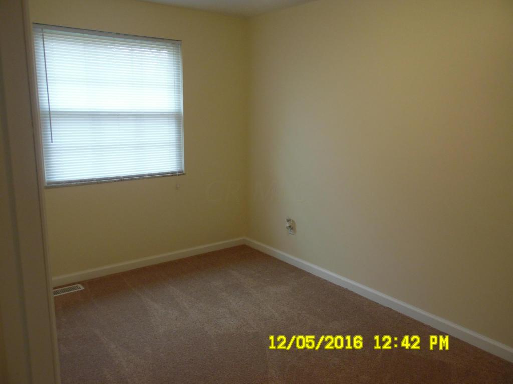 2986 Upton Rd E, Columbus, OH 43232 photo 11