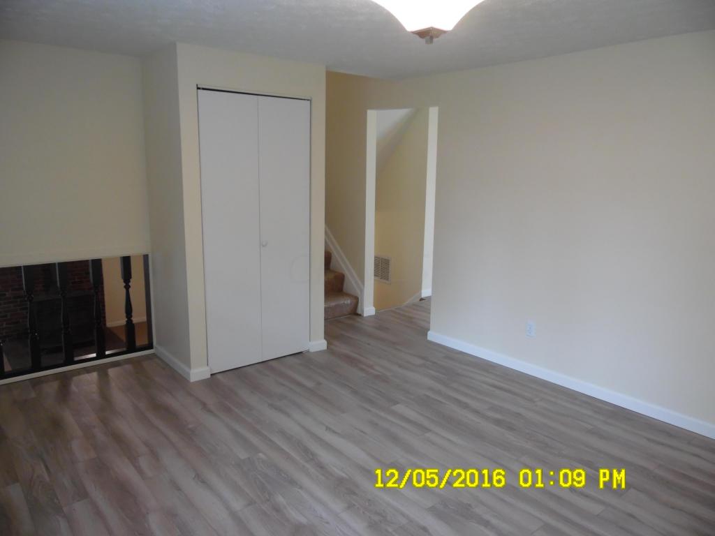 2986 Upton Rd E, Columbus, OH 43232 photo 5