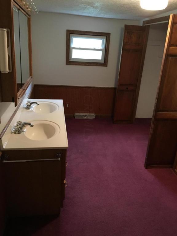 454 Main St, Gratiot, OH 43740 photo 9