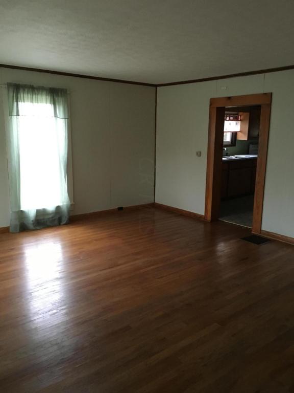 454 Main St, Gratiot, OH 43740 photo 8