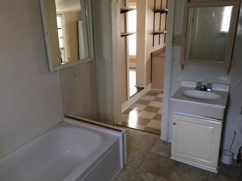 528 E Union St, Circleville, OH 43113 photo 8