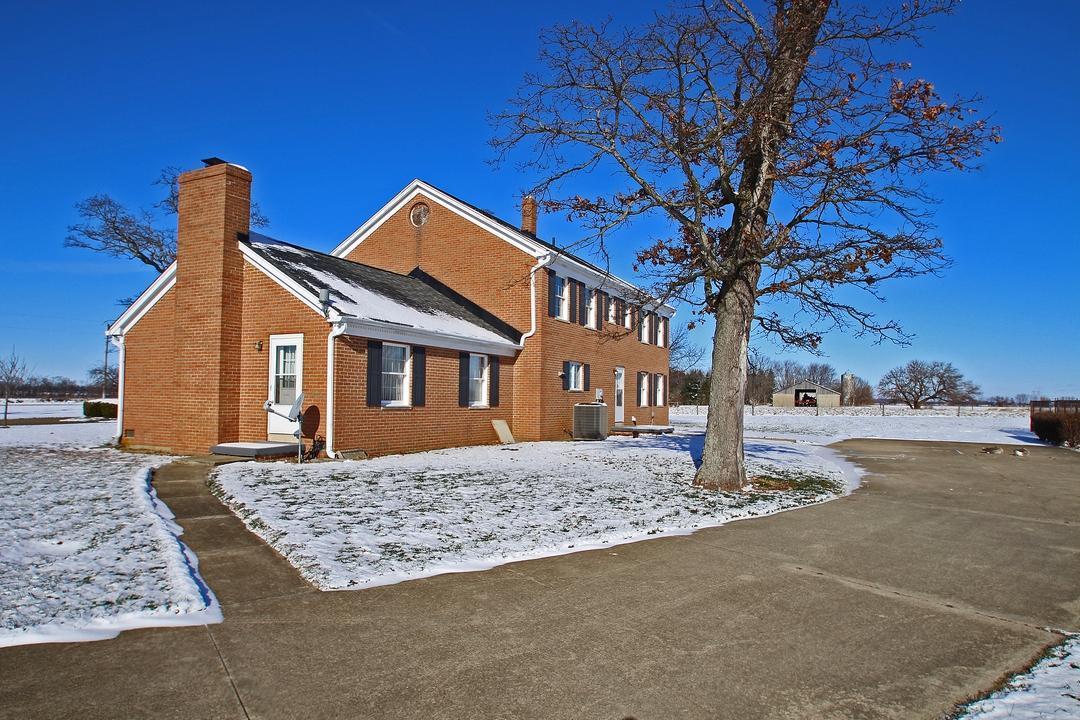 23200 Alkire Rd, Circleville, OH 43113 photo 5
