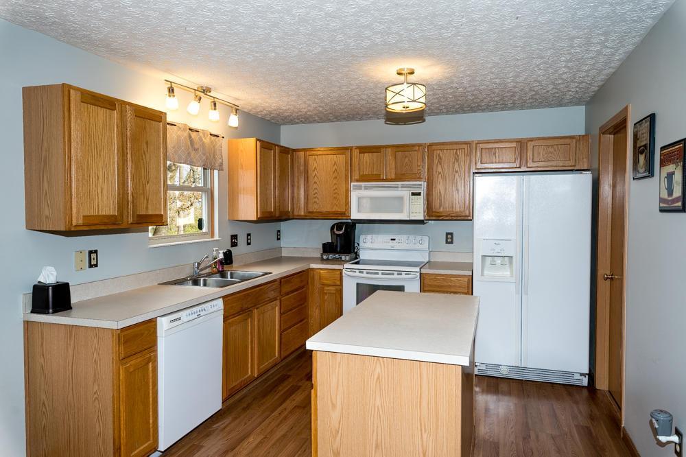 1380 Four Star Dr E, Galloway, OH 43119 photo 12