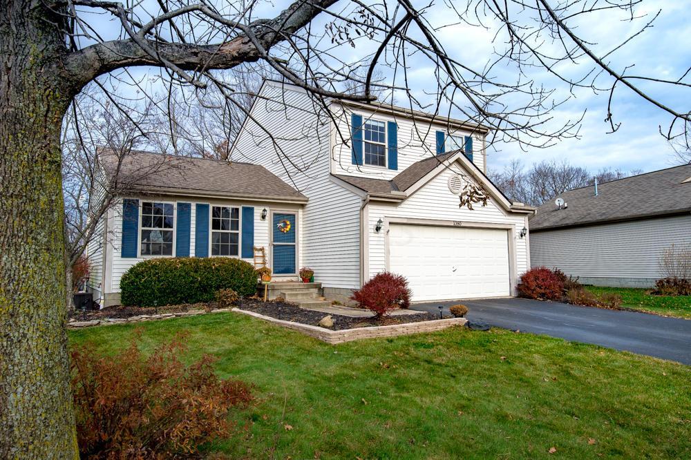 1380 Four Star Dr E, Galloway, OH 43119 photo 1