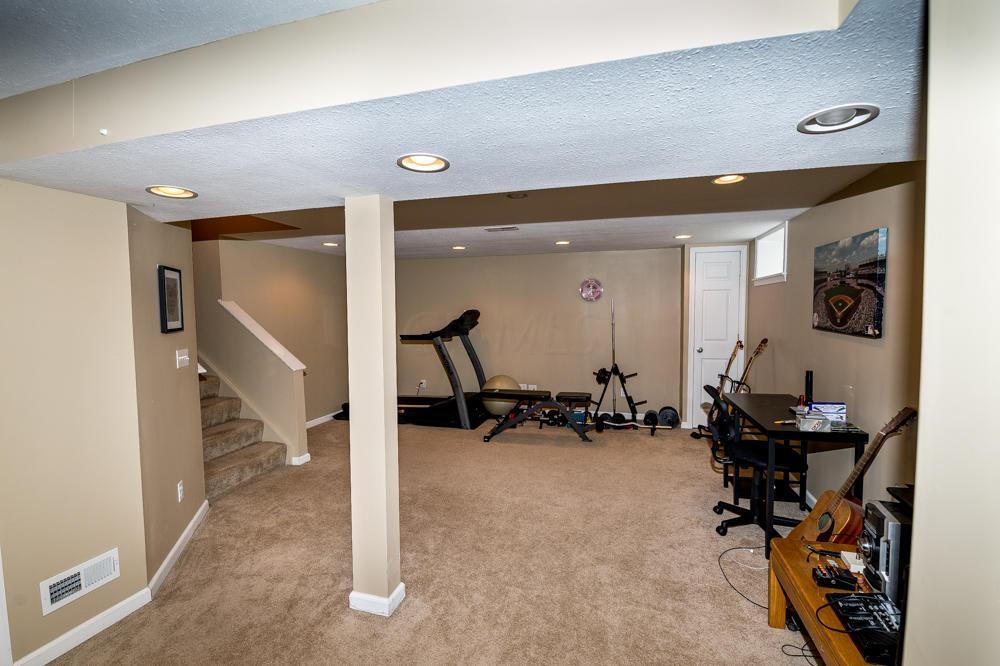 1380 Four Star Dr E, Galloway, OH 43119 photo 16