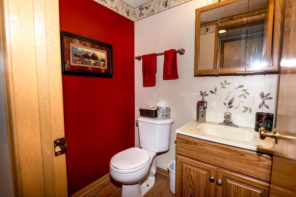 1380 Four Star Dr E, Galloway, OH 43119 photo 13