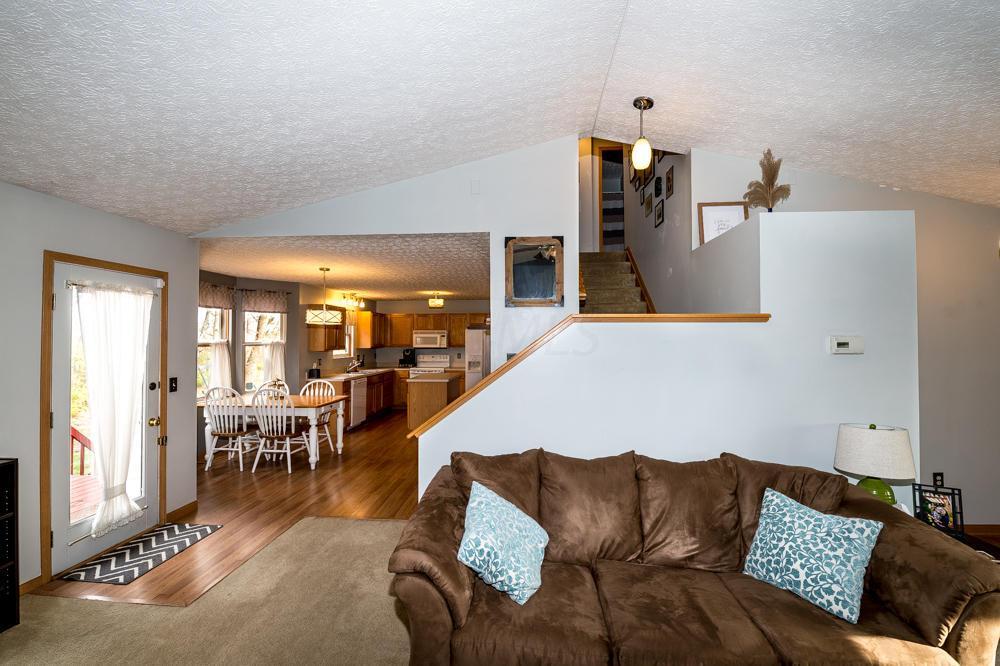 1380 Four Star Dr E, Galloway, OH 43119 photo 8