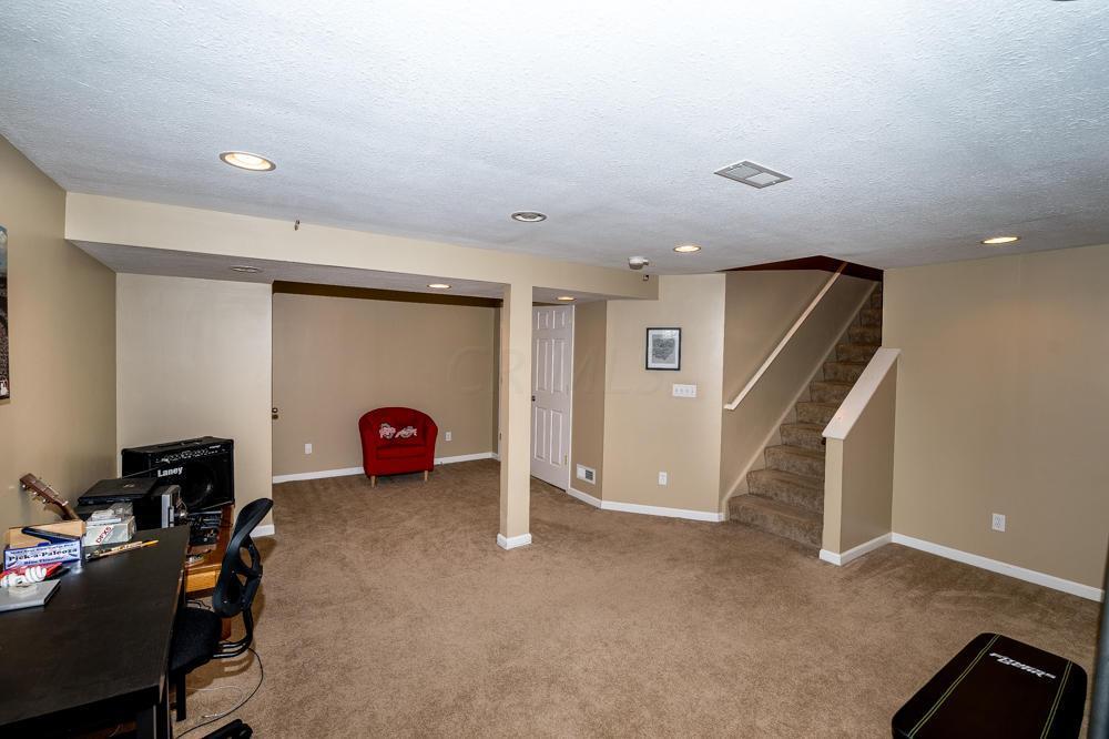 1380 Four Star Dr E, Galloway, OH 43119 photo 15