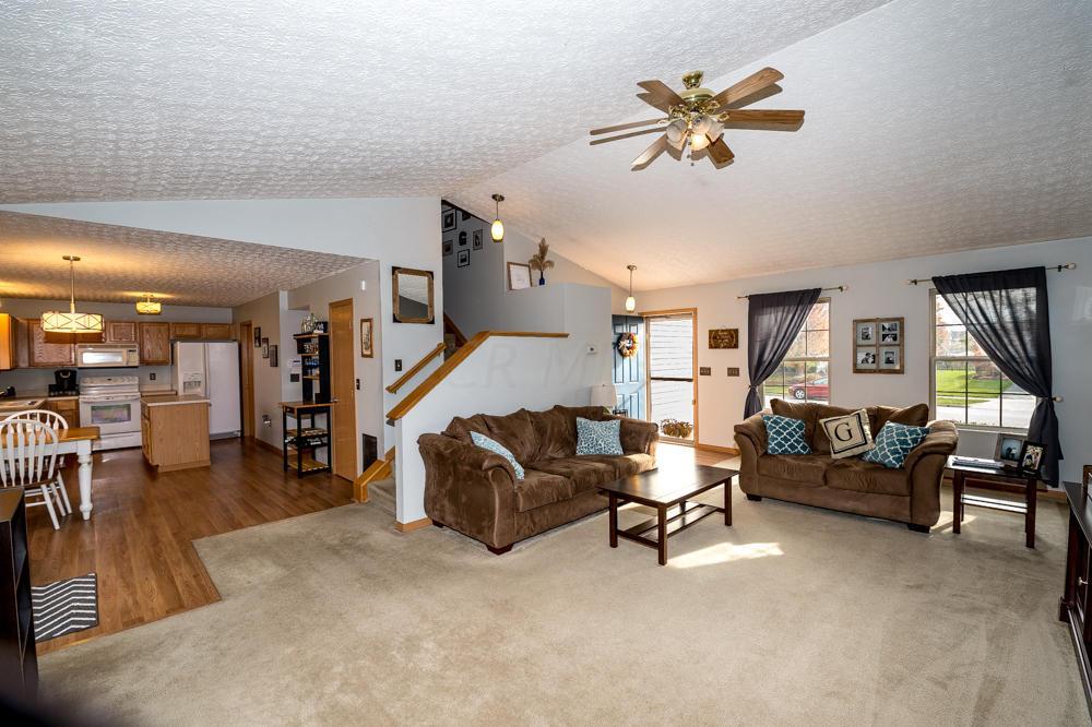 1380 Four Star Dr E, Galloway, OH 43119 photo 7