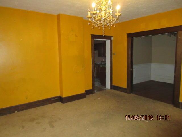 109 E Stevens St, Newark, OH 43055 photo 3
